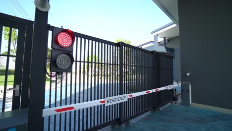Black-Metal-Automatic-Residence-Gate,-Close-Up,-No-People-1