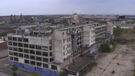 4k-drone-view-of-abandoned-manufacturing-plant-in-Detroit-18