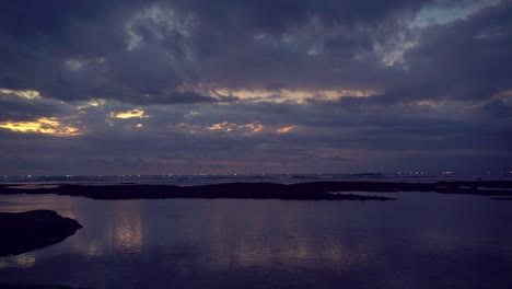 Cloudy-peaceful-afternoon-in-Suluban-beach,-Bali,-Indonesia