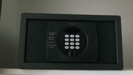 Black-Modern-Electronic-Safe,-Lock,-Security