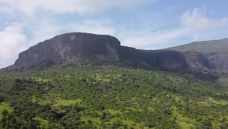 Vegetaciones-Verdes-Cerca-De-La-Cordillera-De-Trimbakeshwar-En-Los-Ghats-Occidentales,-Nashik,-India