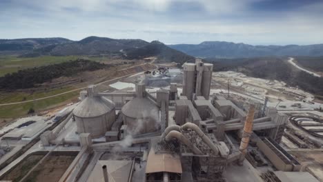 Cement-production,-plant-for-burning-cement-mix