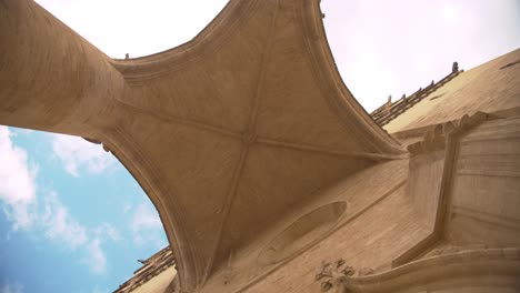 Montpellier-cathedral-entrance-columns-and-arch-viewed-from-below