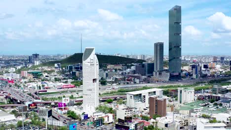 Drone-Vista-De-La-Ciudad-De-Monterrey-En-Nuevo-León-Meixico