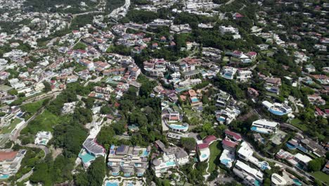 Vacation-Rental-Properties-in-Tropical-Acapulco,-Mexico---Aerial