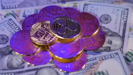 Crypto-Ripple-Xrp-Altcoin-Warnendes-Polizeilicht-Dreht-Sich-Auf-Dollarnoten,-Nahaufnahme