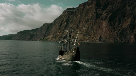 Barco-Santa-María-En-Madeira