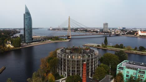 Luftaufnahme-Des-Flusses-Daugava-Riga