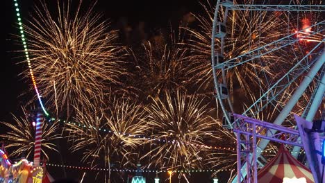 Parque-De-Atracciones-Aldea-Global-Dubai-Fuegos-Artificiales