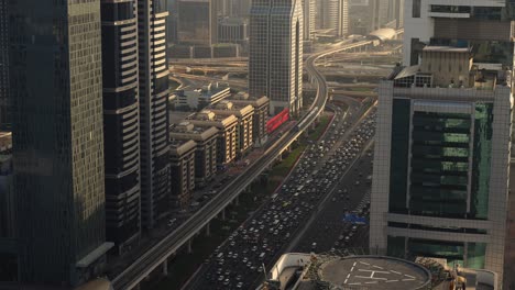 Sheikh-Zayed-Road-Dubai-Vista-Del-Atardecer