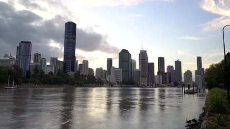 Time-lapse-Del-Distrito-Central-De-Negocios-De-Brisbane-Al-Atardecer