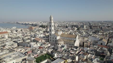 Aerial-view-of-the-Cathedral-of-Saint-Sabinus-and-the-Italian-city-Bari,-Roman-Catholic-Archdiocese