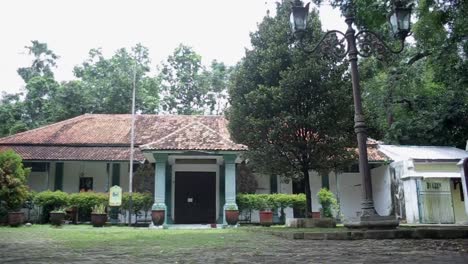 Keraton-Kasepuhan-Cirebon-Wurde-Von-Prinz-Cakrabuana-Während-Der-Entwicklung-Des-Islam-Oder-Um-1529-Gegründet