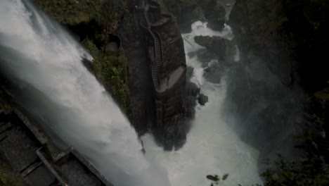 Revealing-View-Of-Devil\'s-Cauldron-Waterfall-In-Rio-Verde-Near-Baños-De-Agua-Santa,-Ecuador