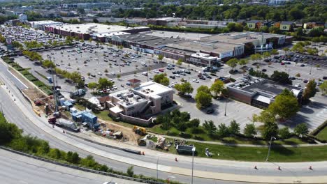Lennox-Shopping-Mall,-Columbus-Ohio,-aerial-drone-footage-near-the-campus-of-Ohio-State-University