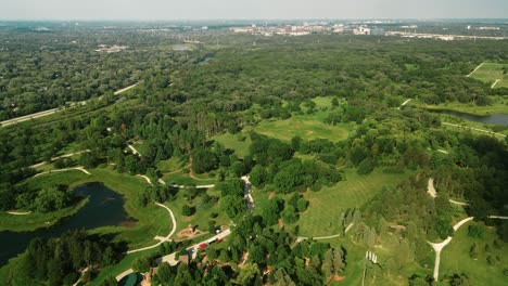 Panoramic-Overview-Shot-Of-Green-Landscape-Area-Near-Morton-Arboretum-Park,-Chicago