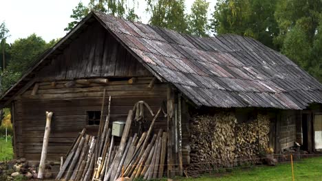 Village-shed-house.-Almost-collapsing.-Old-school-architecture