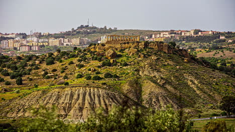 Vista-Del-Valle-De-Los-Templos-En-Agrigento,-Sicilia