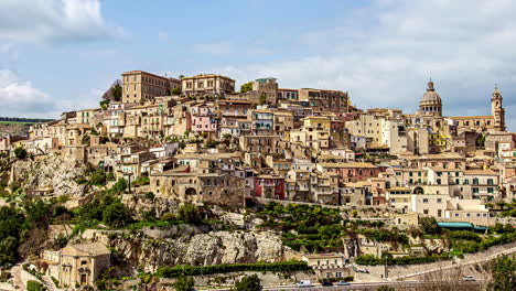 View-of-Ragusa,-a-UNESCO-heritage-town-on-Italian-island-of-Sicily,-Timelapse