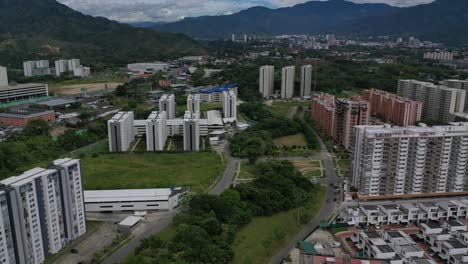 Luftaufnahme-Von-Wohngebäuden-In-Ibague-Kolumbien