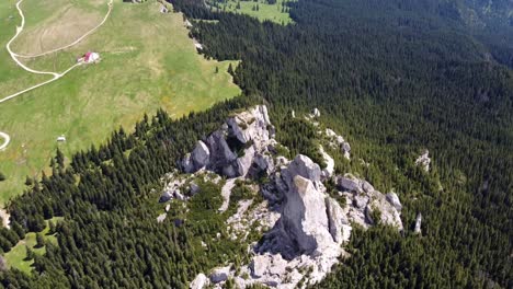 über-Einem-Ikonischen-Rumänischen-Gipfel