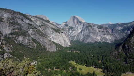 Yosemite-National-Park,-aerial-view-of-the-half-dome