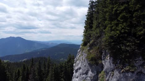 über-Gewaltiger-Rumänischer-Atemloser-Landschaft