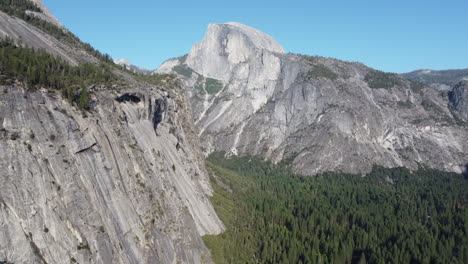 Yosemite-National-Park,-the-aerial-view-of-the-half-dome-1