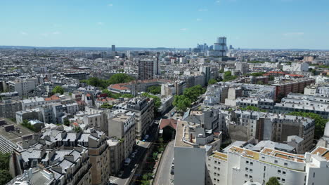Ã‰pinettes-Paris-neighborhood,-17Ã¨me-arrondissement,-France