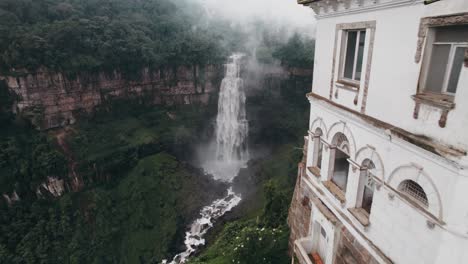 Foggy-Tequendama-Falls-From-Tequendama-Falls-Museo-De-Biodiversidad-Y-Cultura-En-Columbia