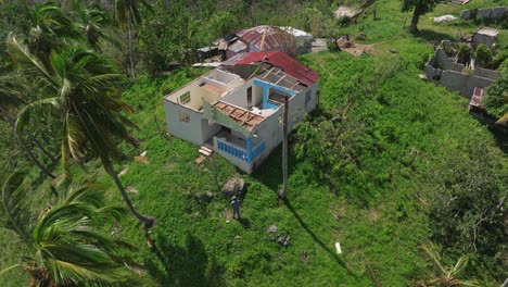 Casa-Destruida-Por-El-Huracán-Fiona,-Samaná-En-República-Dominicana