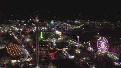 Annual-Event-Of-Washington-State-Fair-With-Colorful-Fun-Rides-And-Exhibition-Boots-In-Puyallup,-WA-United-States