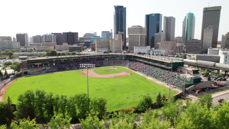 Baseballspiel.-Schöner-Minor-League-Stadion-In-Winnipeg,-Kanada