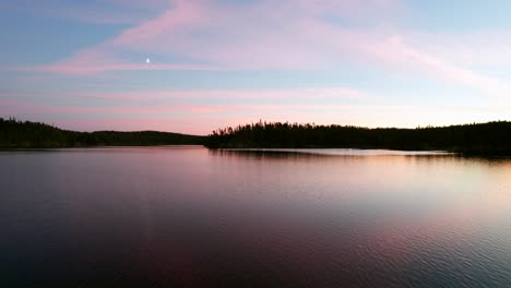 Mesmerizing-ripples-on-a-lake