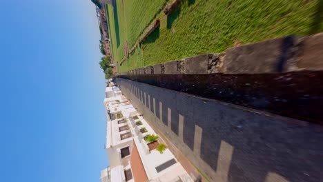 FPV-Vertical-flight-over-Calle-Las-Damas-Street