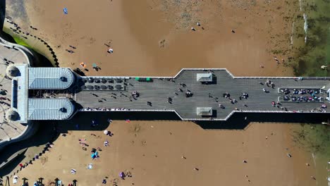 Cromer-Pier-Cromer-Norfolk-Reino-Unido-Vista-Vertical