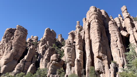 Pinnacles-and-spires-of-Chiricahua-National-Monument-in-Arizona,-panning-shot