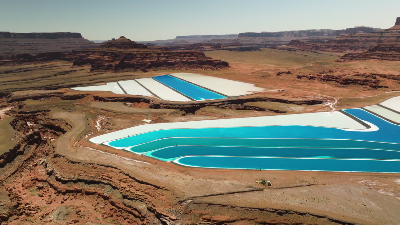 21: Intrepid Potash evaporation pond near Moab, Utah, USA. Blue