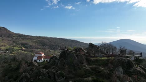 Ausflug-Zu-Den-Balkonen-Von-Extremadura-In-Cabezabellosa-Am-Aussichtspunkt-Des-Schlosses