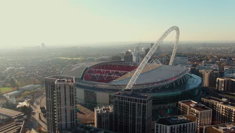 Estadio-De-Wembley-Y-Edificios-Del-Vecindario-Circundante,-Londres