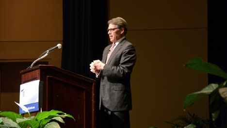 Evento-De-Campaña-Del-Partido-Republicano-Para-El-Presidente-Estadounidense-Que-Conduce-Al-Caucus-De-Iowa-Con-El-Gobernador-Rick-Perry