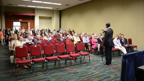 Evento-De-Campaña-Del-Partido-Republicano-Para-El-Presidente-Estadounidense-Que-Conduce-Al-Caucus-De-Iowa-Con-Rick-Santorum