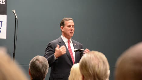 Evento-De-Campaña-Del-Partido-Republicano-Para-El-Presidente-Estadounidense-Que-Conduce-Al-Caucus-De-Iowa-Con-Rick-Santorum