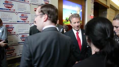 Fototermin-Und-Veranstaltung-Der-Republikanischen-Partei-Für-Den-US-Präsidenten,-Die-Zum-Caucus-In-Iowa-Mit-Senator-Rand-Paul-Führt