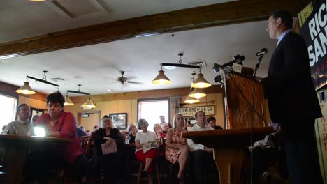 Evento-De-Campaña-Del-Partido-Republicano-Para-El-Presidente-Estadounidense-Que-Conduce-Al-Caucus-De-Iowa-Con-Rick-Santorum