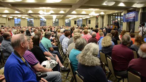 Candidato-Presidencial-Demócrata-Progresista-Socialista-Senador-Bernie-Sanders-Discurso-De-Campaña-Política,-Caucus-De-Iowa