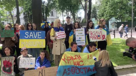 Esposas-Y-Novias-De-Los-Guerreros-Mariupol-Azov-Marchan-En-Las-Calles-De-Kyiv-Por-Su-Libertad-Y-Liberación