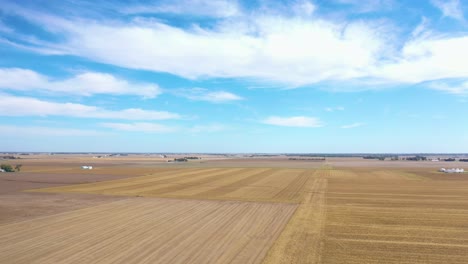 Good-Aerial-Over-Vast-Flat-Farmland-And-Fields-In-Iowa,-Illinois,-Kansas,-Nebraska,-Or-Indiana