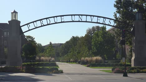 Establishing-Shot-Of-Purdue-University-College-Campus-In-West-Lafayette-Indiana