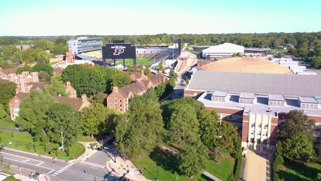 Aerial-Of-Purdue-University-Campus-In-West-Lafayette,-Indiana